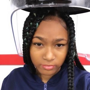 Meet your Posher, Kalayah